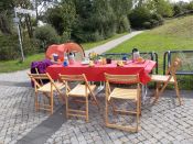 Herzlichen Glückwunsch zum Geburtstag: Das "Café auf Rädern" der Ev. Kirchengemeinde Berlin-Hellersdorf ist acht Jahre alt! Foto: Barbara Jungnickel