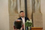 Ökumenischer Ukraine-Friedensgottesdienst in Marzahn/Nord mit Pfarrer Henryk Skrzypkowski aus Chelm. Foto: Jürgen Bosenius / kklios.de