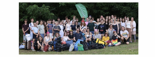 "NEULAND“ in Hirschluch: Mehr als 650 junge Menschen feiern Landesjugendcamp 2026 – mit starker Beteiligung aus dem Kirchenkreis Berlin Süd-Ost. Foto: Gemeindepädagogik EKBSO