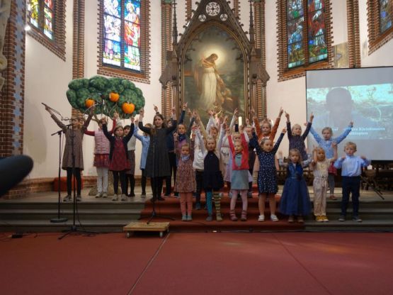 #relifürsklima – Eröffnungsgottesdienst in der Lichtenberger Erlöserkirche. Foto: https://ru-ekbo.de/