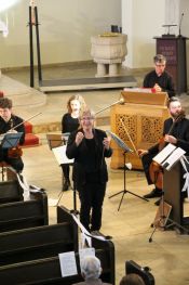 Cornelia Ewald: „Verleih uns Frieden gnädiglich“ – ein besonderer Konzertnachmittag in Karlshorst. Foto: Jürgen Bosenius / kklios.de