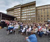 Mehr als 1.500 Menschen besuchen den Kreiskirchentag auf dem Campus für Demokratie in Berlin-Lichtenberg. Foto: Mario P. Rietz/MR-FOTOdesign.de