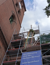 Ein Meilenstein der Sanierung: Richtfest an der Stadtkirche in Köpenick. Foto: T. Kasischke
